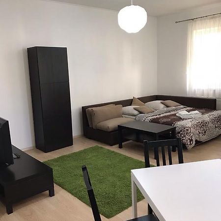 Gil Apartments, Квартира Студия В Самом Центре Пл Петефи Uzjhorod Eksteriør billede