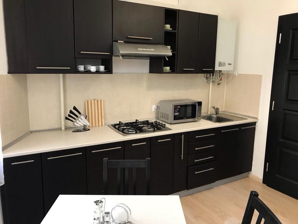 Gil Apartments, Квартира Студия В Самом Центре Пл Петефи Uzjhorod Eksteriør billede